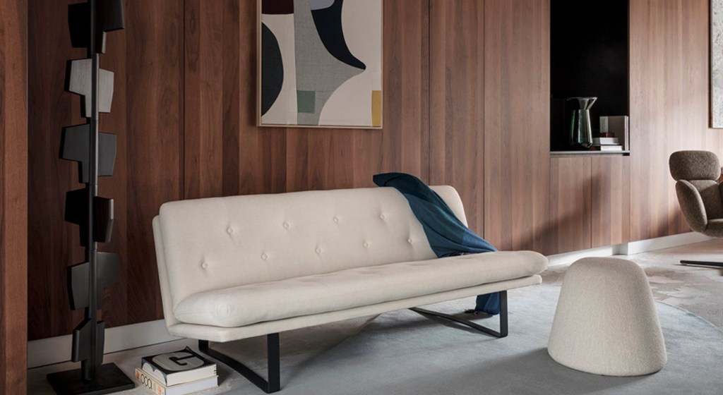 C684 sofa designed by Kho Liang le